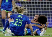 开云体育登录-关于美洲杯传奇谢幕，球迷泪洒赛场的信息