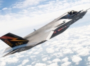 开云体育-封锁线两侧的荣光，当奥亚尔萨瓦尔在总决赛战场接管比赛时