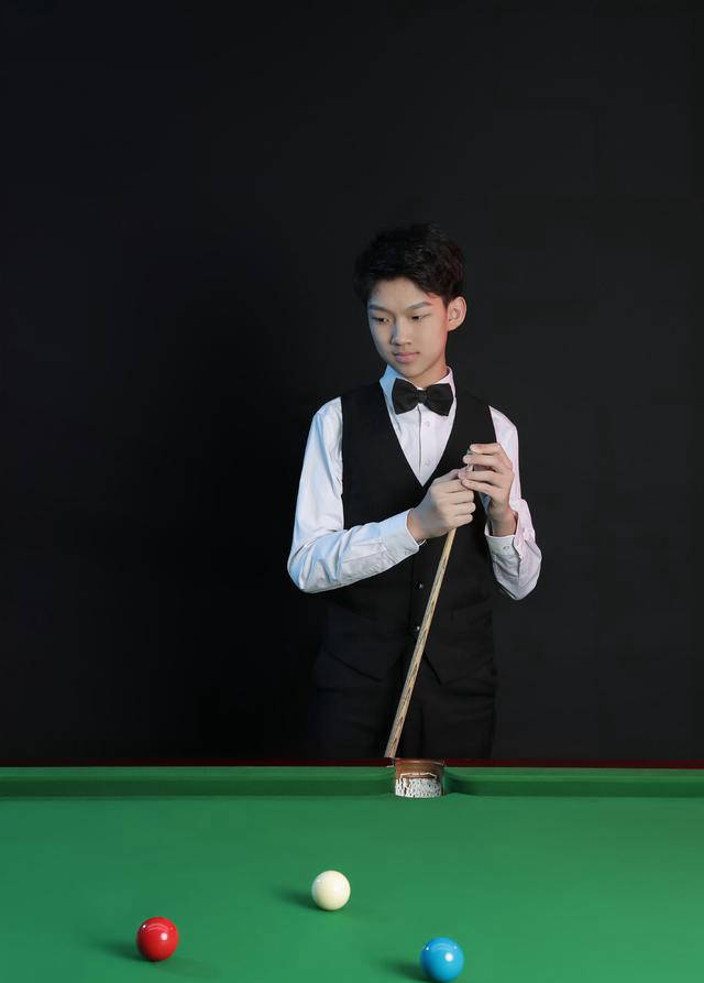 印度射击选手创奇迹，首次摘得银牌