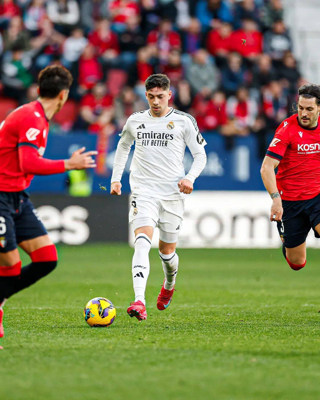 奥萨苏纳主场战平，延续不败战绩的简单介绍