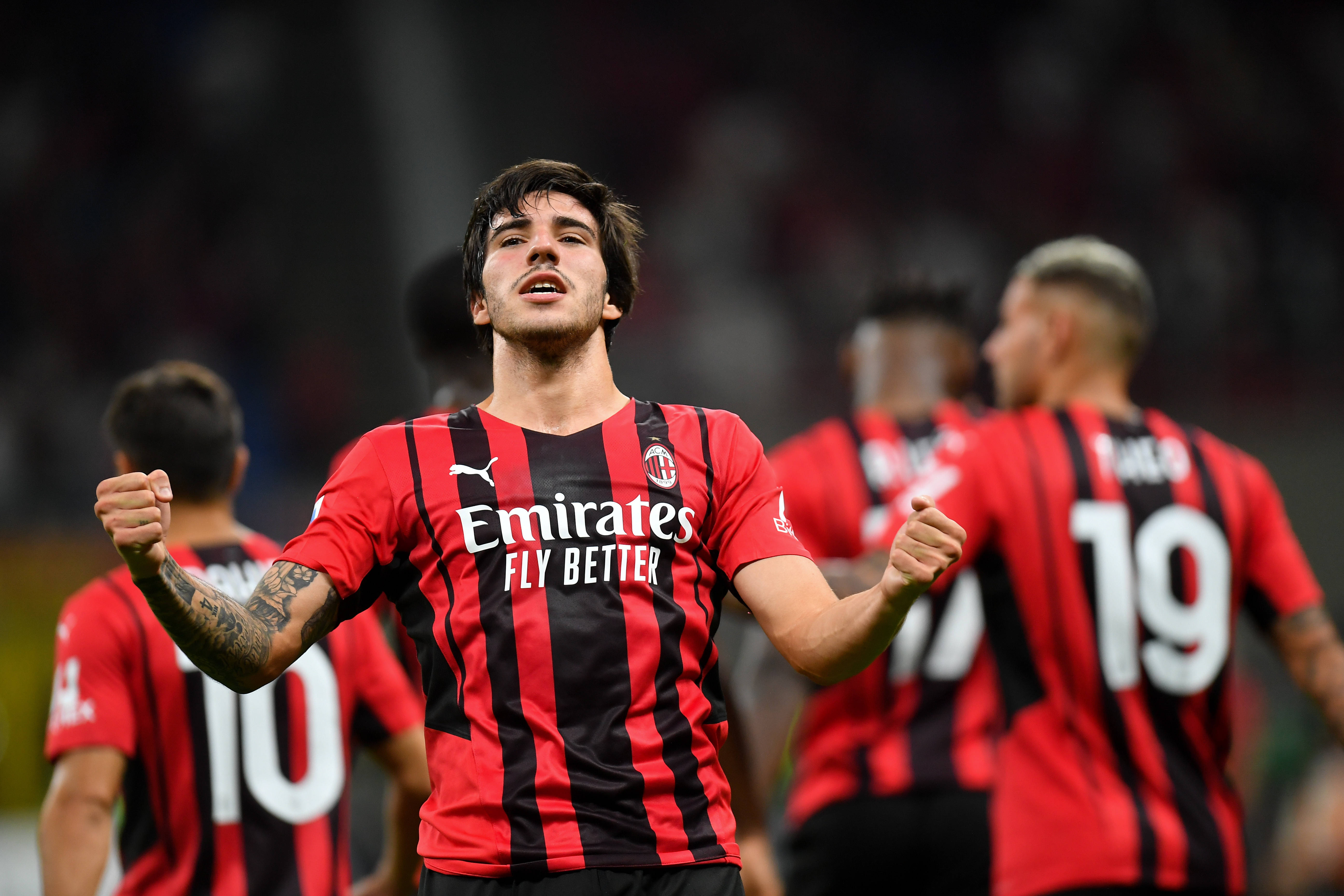 博洛尼亚客场逆转，取得胜利喜悦的简单介绍