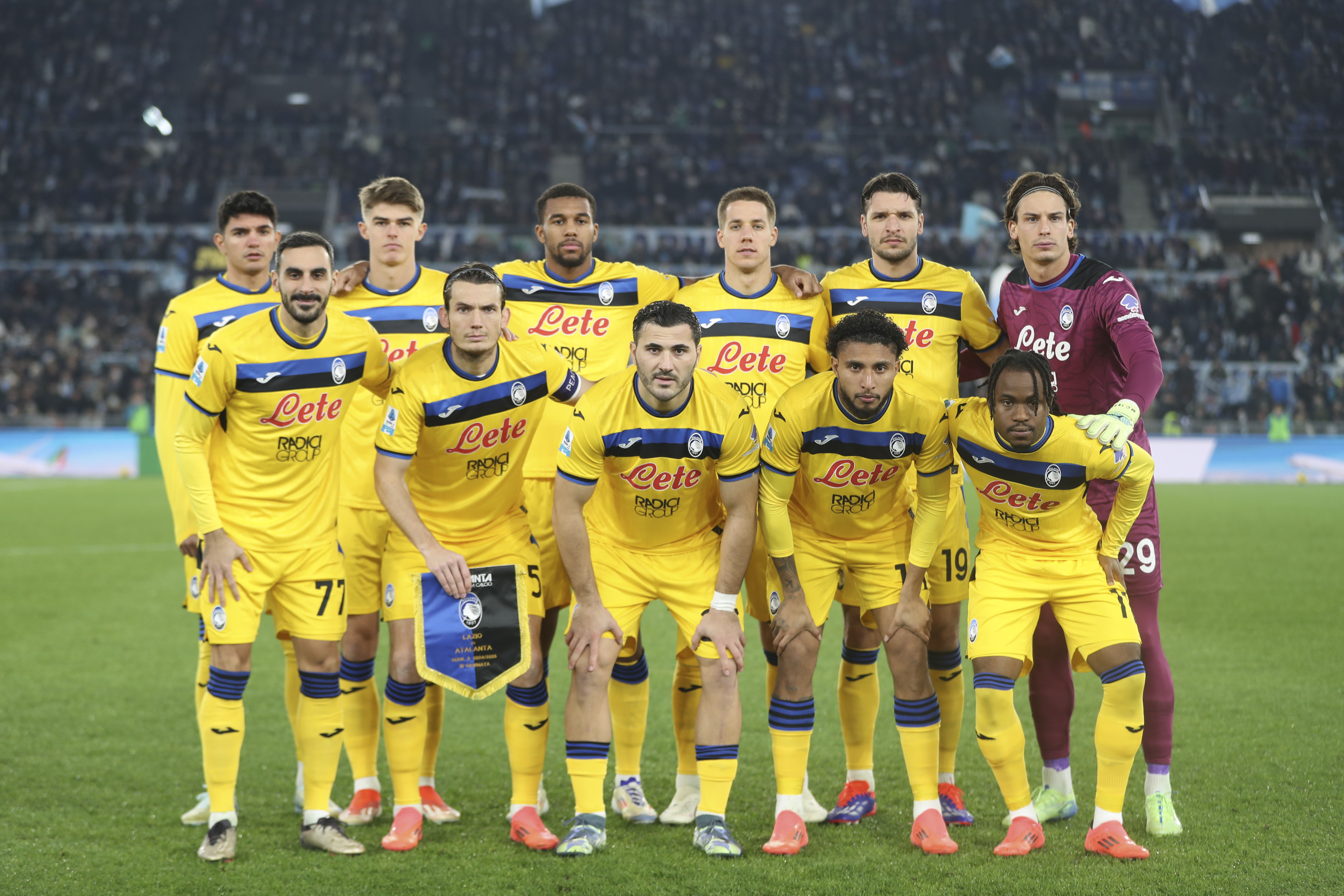 包含全国足球联赛精彩对决不断，球迷乐见双方实力的词条