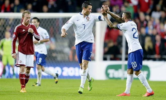 包含比利时客场逆转北爱尔兰，实现三连胜的词条